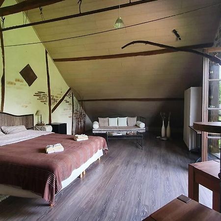 Unique Room With Great View In A Former Old Barn Troche Zewnętrze zdjęcie