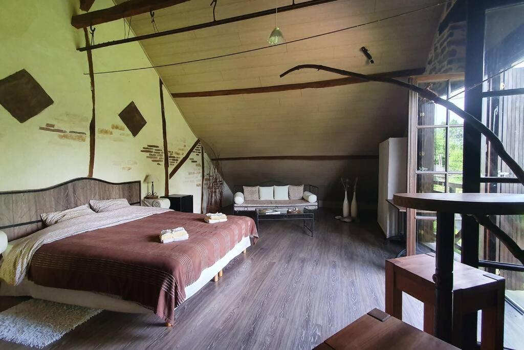 Unique Room With Great View In A Former Old Barn Troche Zewnętrze zdjęcie